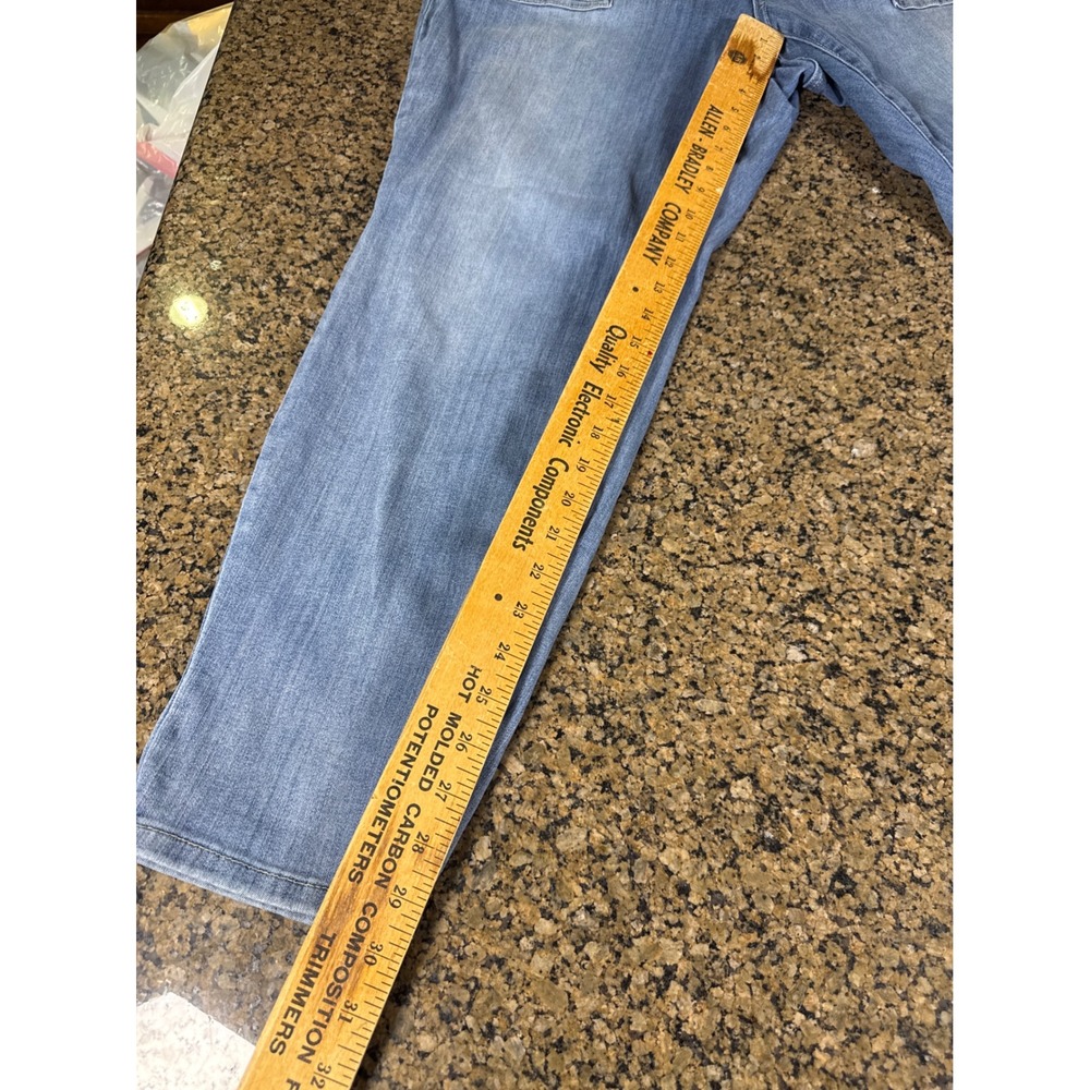 Judy Blue Los Angeles Light Wash Denim Joggers 18W JB88496 Pull On Stretch Jeans